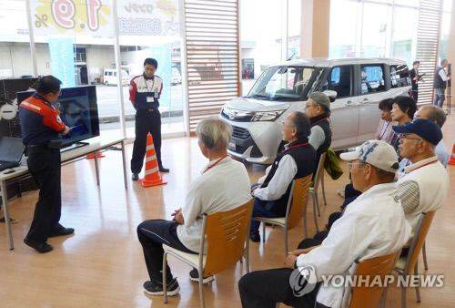 고령자 안전운전 교육[연합뉴스 자료사진]